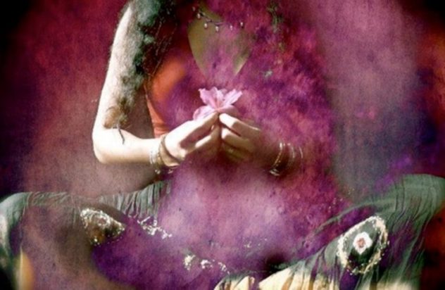 feminin sacré - si tu veux changer le monde aime une femme