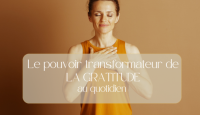 Femme méditant au lever du soleil, symbole du pouvoir transformateur de la gratitude et du bien-être intérieur.